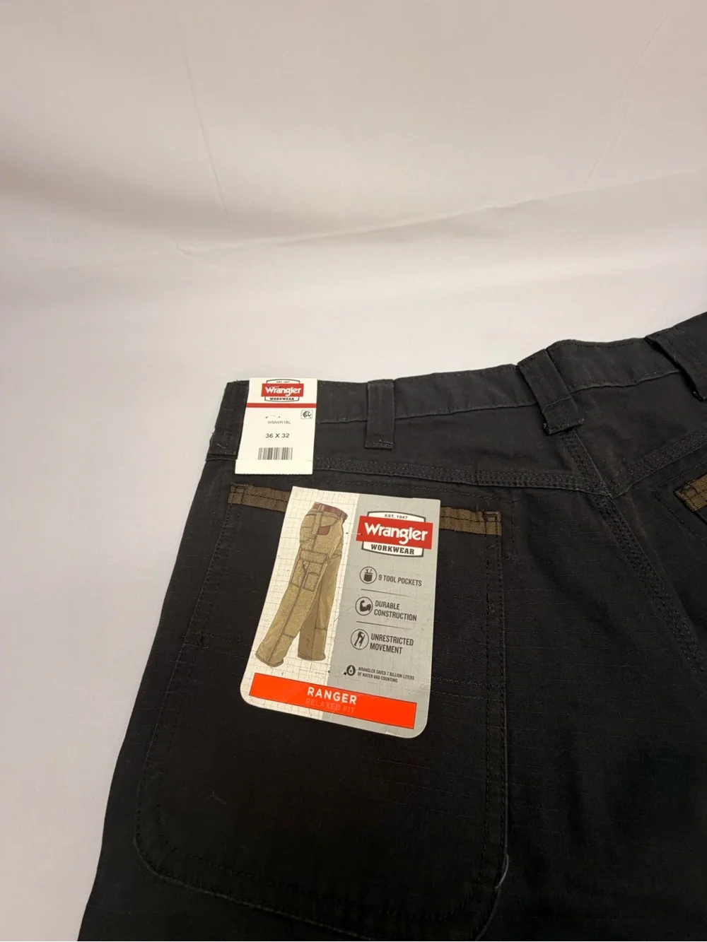 NWT Wrangler Workwear Ranger Relaxed Fit Cargo Pants Black 36x32